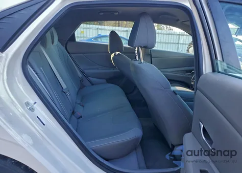 2023 Hyundai Elantra Sel z USA, uszkodzony, nr VIN 5NPLM4AG5PH102850